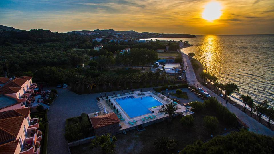 Hotel Bella Vista Mythimna Esterno foto